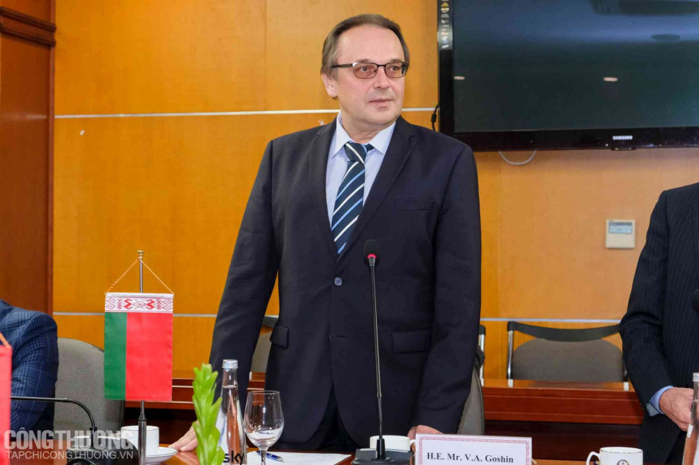 Đại sứ Đặc mệnh toàn quyền Cộng hòa Belarus tại Việt Nam Vladimir Goshin