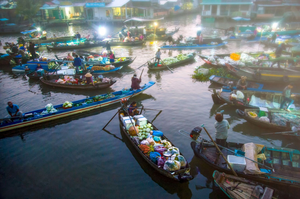 Chợ nổi Ngã Năm