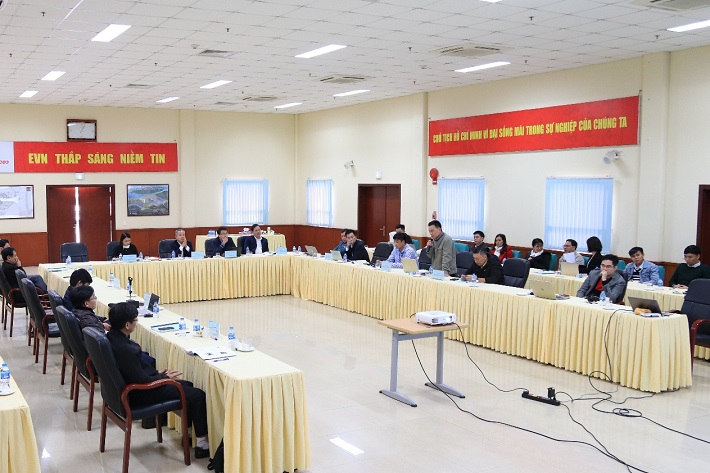 Học viên trao đổi về các chuyên đề