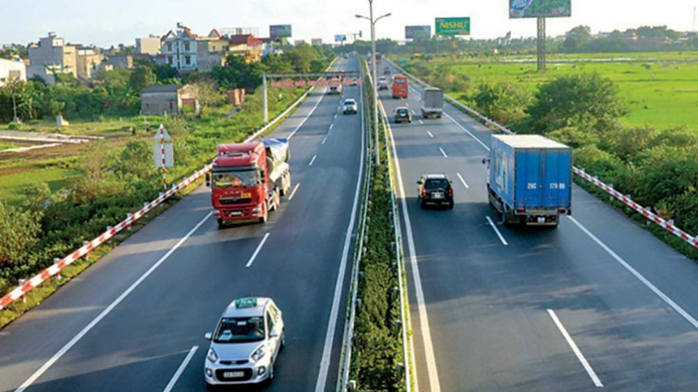 tổ chức thực hiện các dự án quan trọng, cấp bách, có tính kết nối và lan tỏa vùng, miền