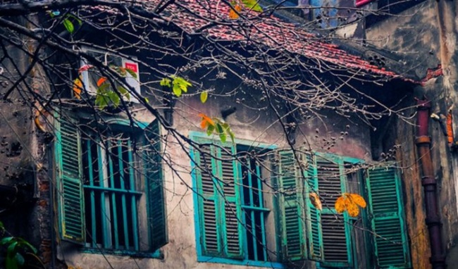 Hà Nội đêm và sáng có sương mù
