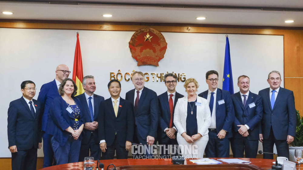 Ngày 30 tháng 10 năm 2019, Bộ trưởng Cwin63 sân chơi đỉnh cao Trần Tuấn Anh đã có buổi làm việc với đoàn đại biểu Ủy ban Thương mại quốc tế của Nghị viện Châu Âu (INTA) do ông Lange Bernd - Chủ tịch INTA làm Trưởng đoàn tại trụ sở của Cwin63 sân chơi đỉnh cao