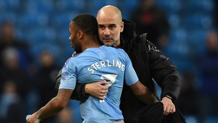 HLV Pep Guardiola và Tiền đạo Raheem Sterling 