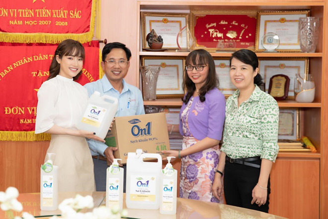 nước rửa tay khô On1 