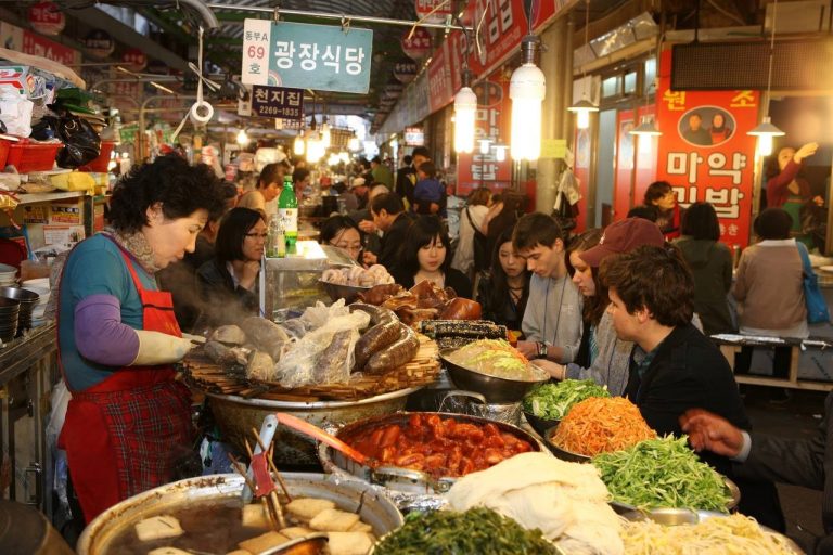 Ẩm thực HQ