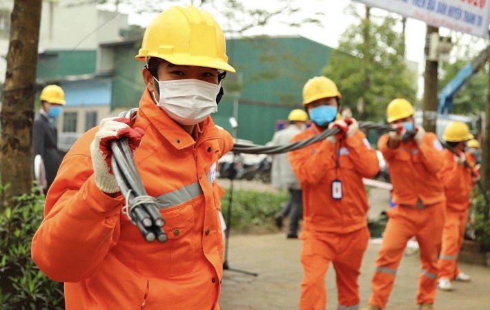 EVNHANOI thực hiện nâng cấp đường dây