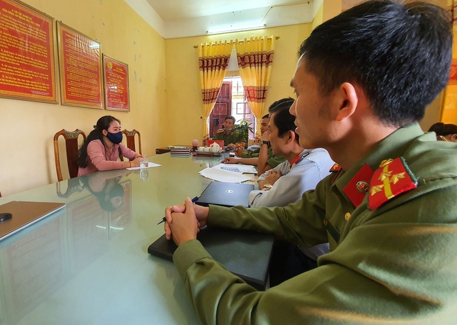 Công an Hà Tĩnh làm việc với người đăng thông tin sai sự thật về dịch Covid-19