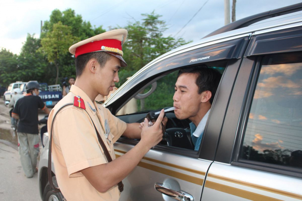 Khi xây dựng Luật Giao thông đường bộ (sửa đổi) có thể cân nhắc quy định một số vấn đề về bảo đảm trật tự, an toàn Cwincom Cá cược thể thao đường bộ (trên cơ sở Nghị định 100