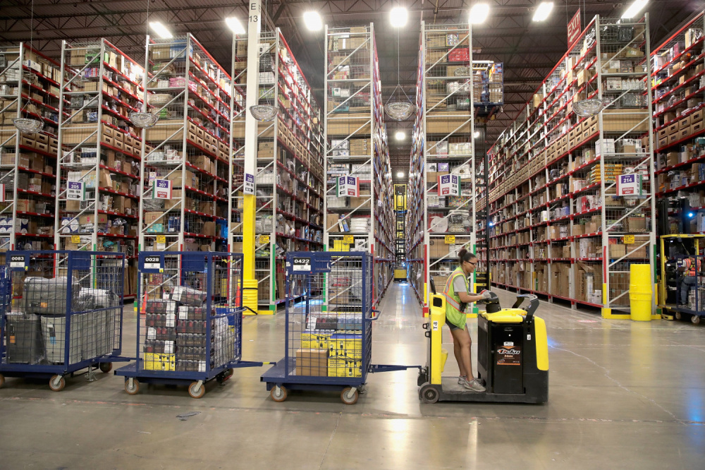 Kho hàng của hãng bán lẻ trực tuyến Amazon