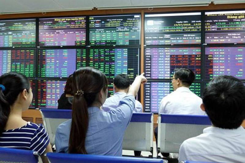 Từ 19/3 thực hiện giảm giá loại 9 dịch vụ chứng khoán