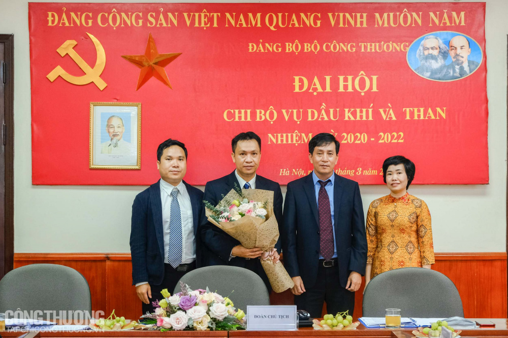 Ra mắt Cấp uỷ nhiệm kỳ 2020 - 2022