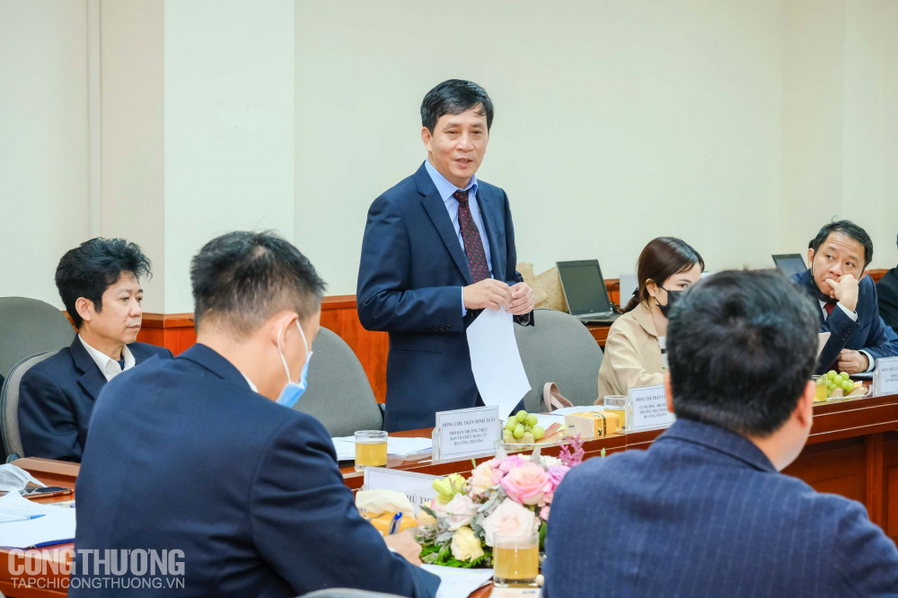 Đồng chí Phan Văn Bản - Vụ trưởng, Phó Bí thư thường trực Đảng uỷ Cwin63 sân chơi đỉnh cao 