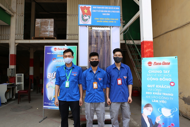buồng phun khử khuẩn của Rạng Đông