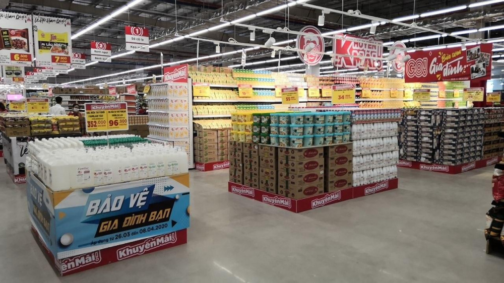 GO! Quảng Ngãi thực hiện phân luồng lối đi cho khách hàng để đảm bảo tuân thủ dãn cách cộng đồng