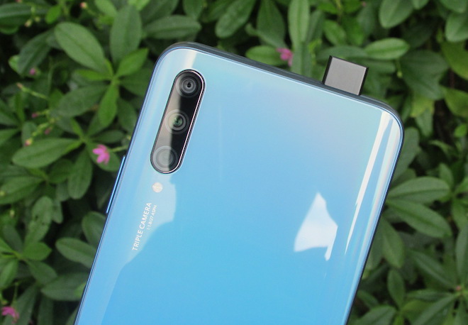 Huawei Y9s  camera