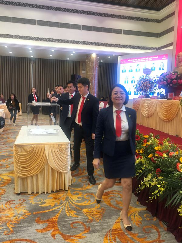 Bỏ phiếu