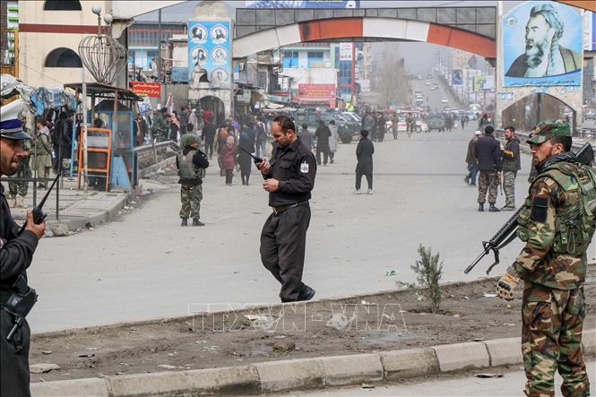 Lực lượng an ninh Afghanistan gác gần hiện trường một vụ xả súng ở Kabul ngày 6/3/2020.