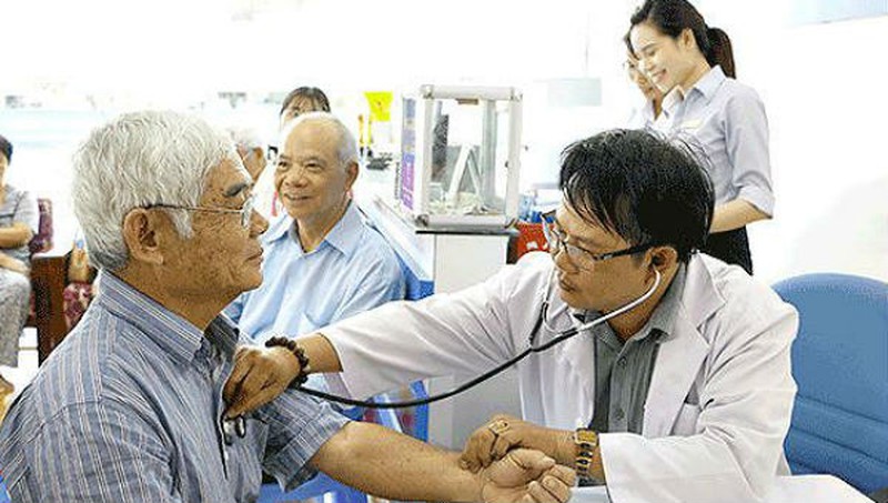 Bộ Y tế chủ trì, phối hợp với các cơ quan liên quan chuẩn bị dự án Luật Khám bệnh, chữa bệnh