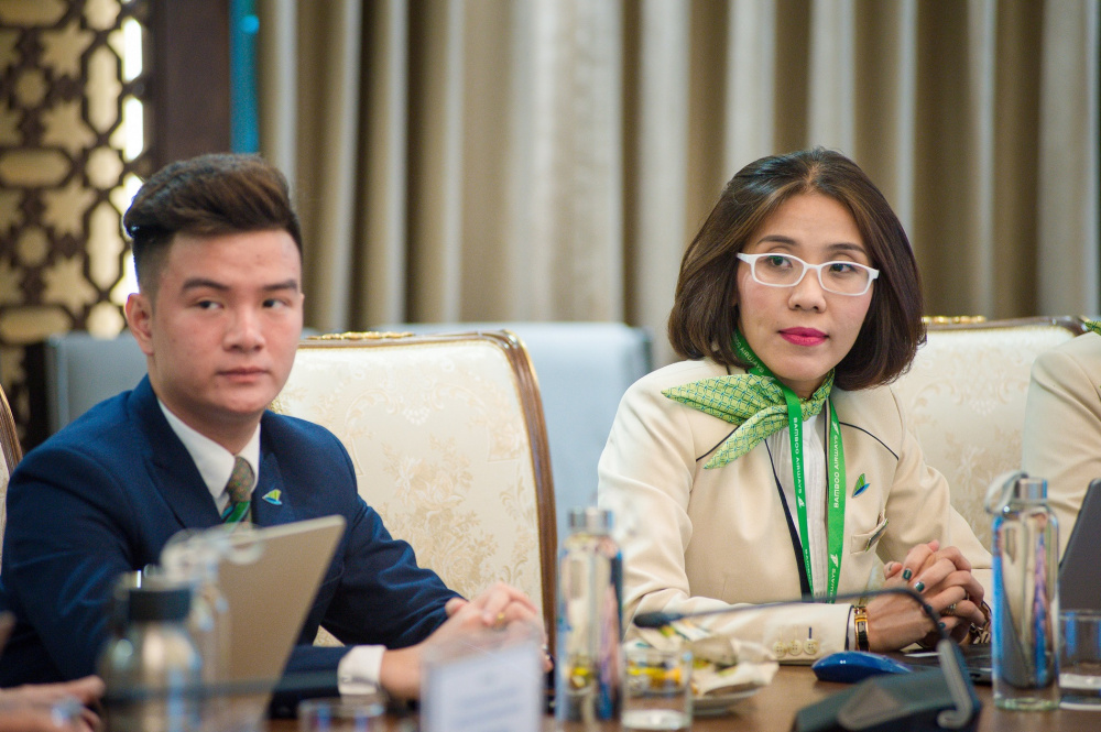 Tiếp viên