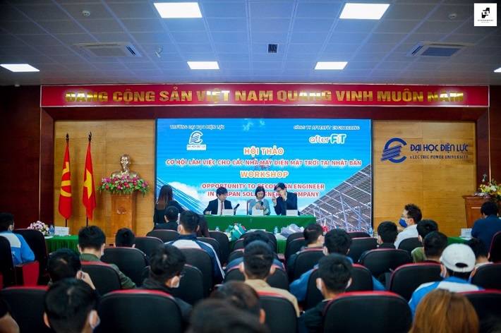 Lãnh đạo Công ty afterFIT Engineering trao đổi với sinh viên tại Hội thảo