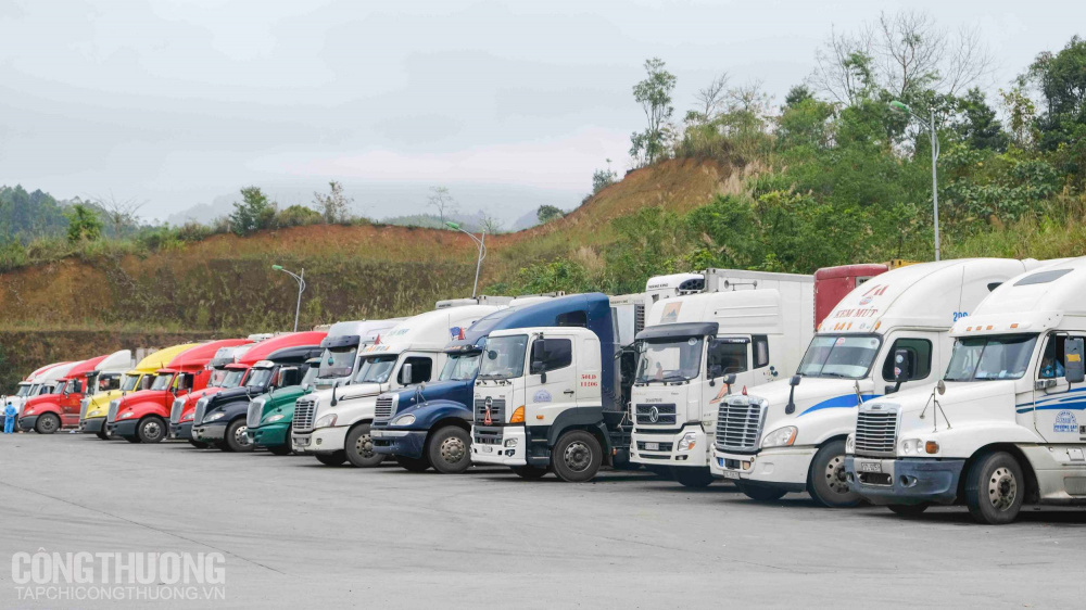 xuất Cwin com sòng bạc trực tuyến qua các cửa khẩu biên giới