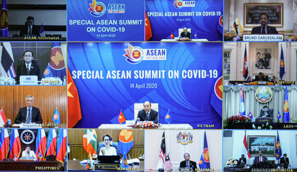 Các lãnh đạo ASEAN bàn về giải pháp tăng cường hợp tác đẩy lùi dịch bệnh Covid-19  (Ảnh: VGP/Quang Hiếu)