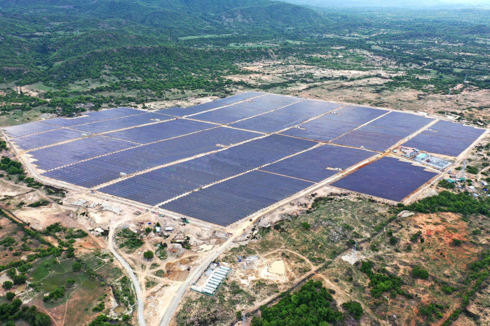 Giá bán điện nối lưới mặt đất là 7,09 UScent/kWh và giá bán điện nối lưới nổi là 7,69 UScent/kWh