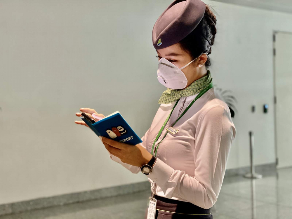 Tiếp viên