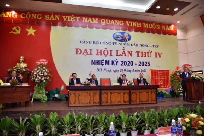 biểu quyết các chỉ tiêu phấn đấu thực hiện trong nhiệm kỳ mới