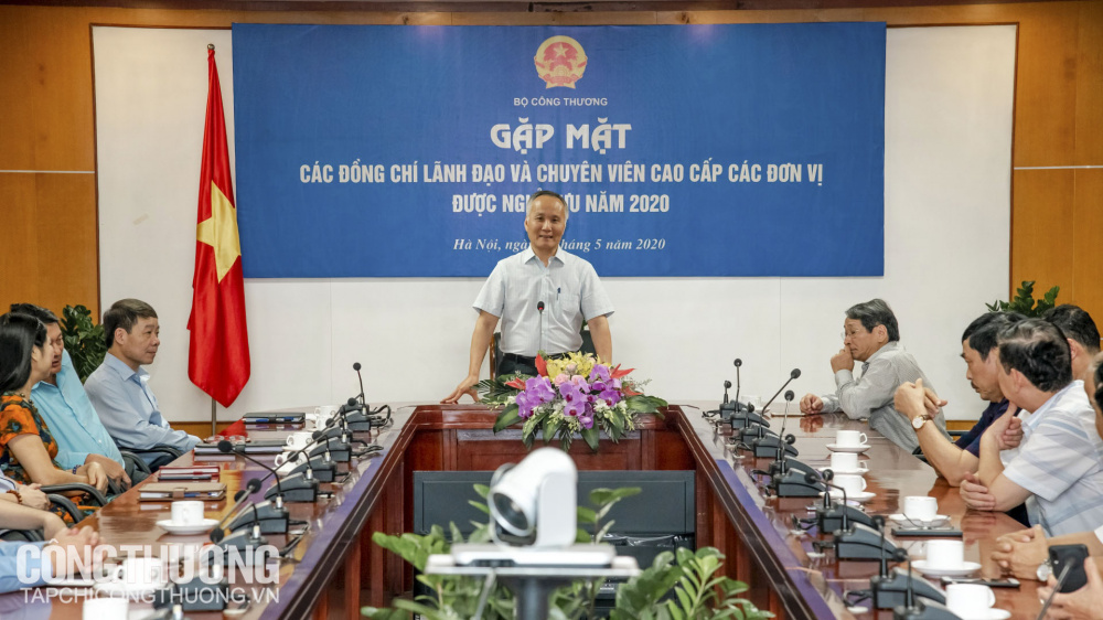 Cwin63 sân chơi đỉnh cao gặp mặt cán bộ hưu trí
