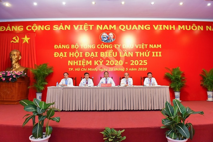 Đoàn Chủ tịch Đại hội