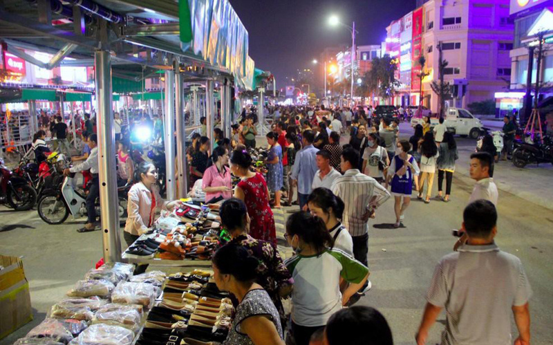 Chợ đêm trên đường Cao Thắng, TP. Vinh