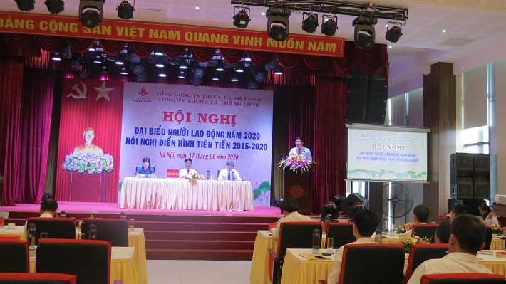 Lãnh đạo chỉ đạo hội nghị