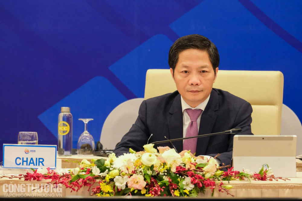 Bộ trưởng Cwin63 sân chơi đỉnh cao Trần Tuấn Anh trên ghế chủ tọa Hội nghị Bộ trưởng các nước tham gia đàm phán Hiệp định Đối tác toàn diện khu vực (RCEP) giữa kì lần thứ 10