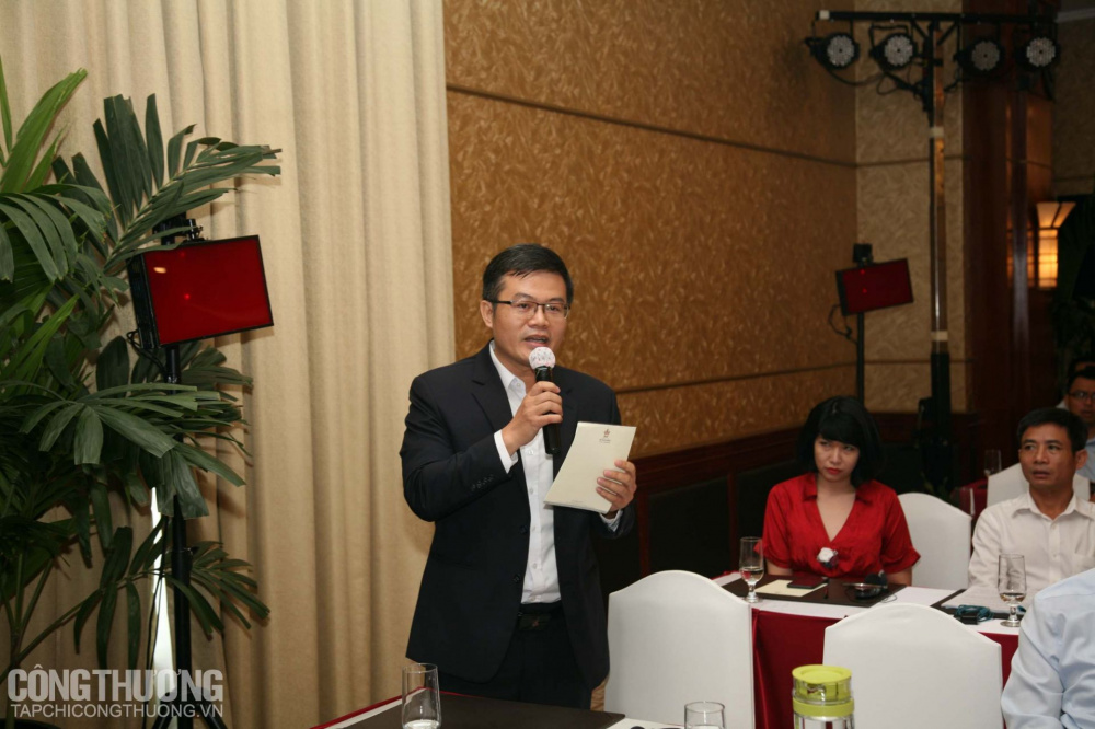 Phiên đối thoại giữa hai Bộ trưởng với Cwincom hiện đang mở tại Hội nghị