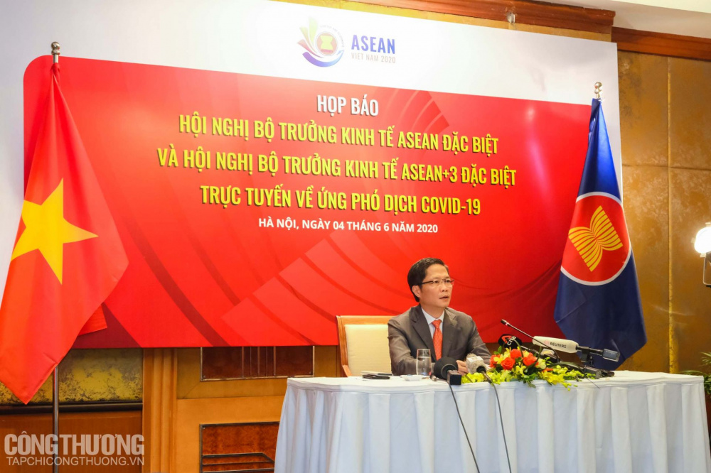 Bộ trưởng Trần Tuấn Anh chủ trì buổi họp báo sau hai hội nghị trực tuyến đặc biệt về ứng phó với dịch Covid-19 của các Bộ trưởng Cwin.com giải trí hiện đại ASEAN và ASEAN+3