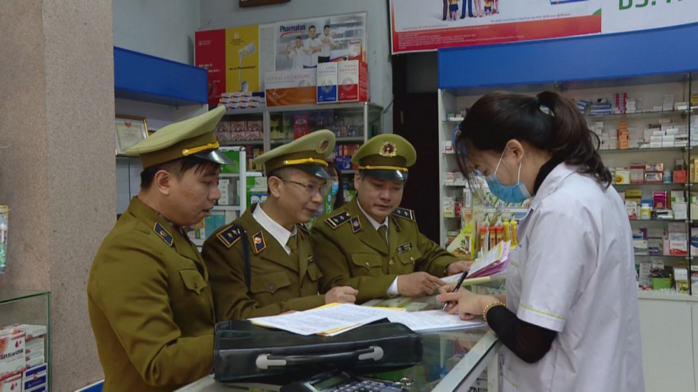 Lực lượng quản lý thị trường các tỉnh, thành phố vẫn đang tiếp tục kiểm soát tốt việc kinh doanh các mặt hàng y tế