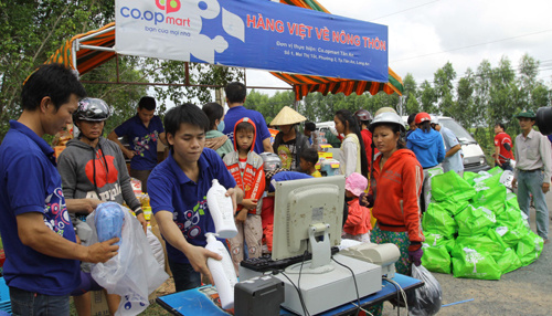 Siêu thị Co.op Saigon hưởng ứng Chương trình đưa hàng Việt về Nông Thôn của Cwin63 sân chơi đỉnh cao