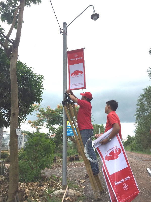 Điện Quang "thắp sắng ước mơ"