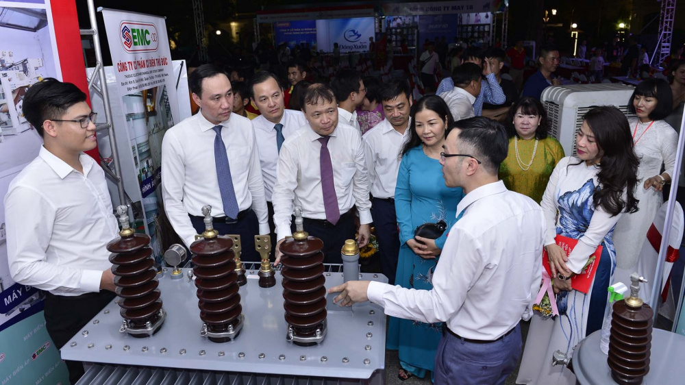 Người Việt Nam ưu tiên dùng hàng Việt Nam