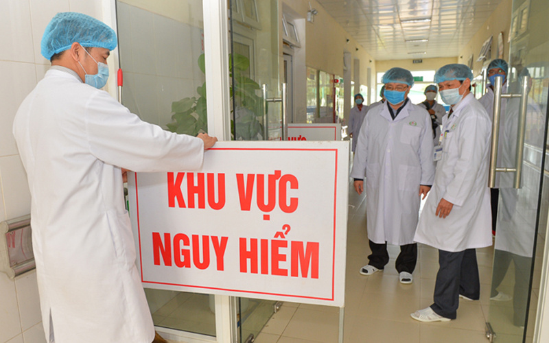 Thông báo 330 yêu cầu xem xét rút ngắn thời gian cách ly (khoảng 5 ngày) cho các đối tượng đã có kết quả RT-PCR hai lần âm tính