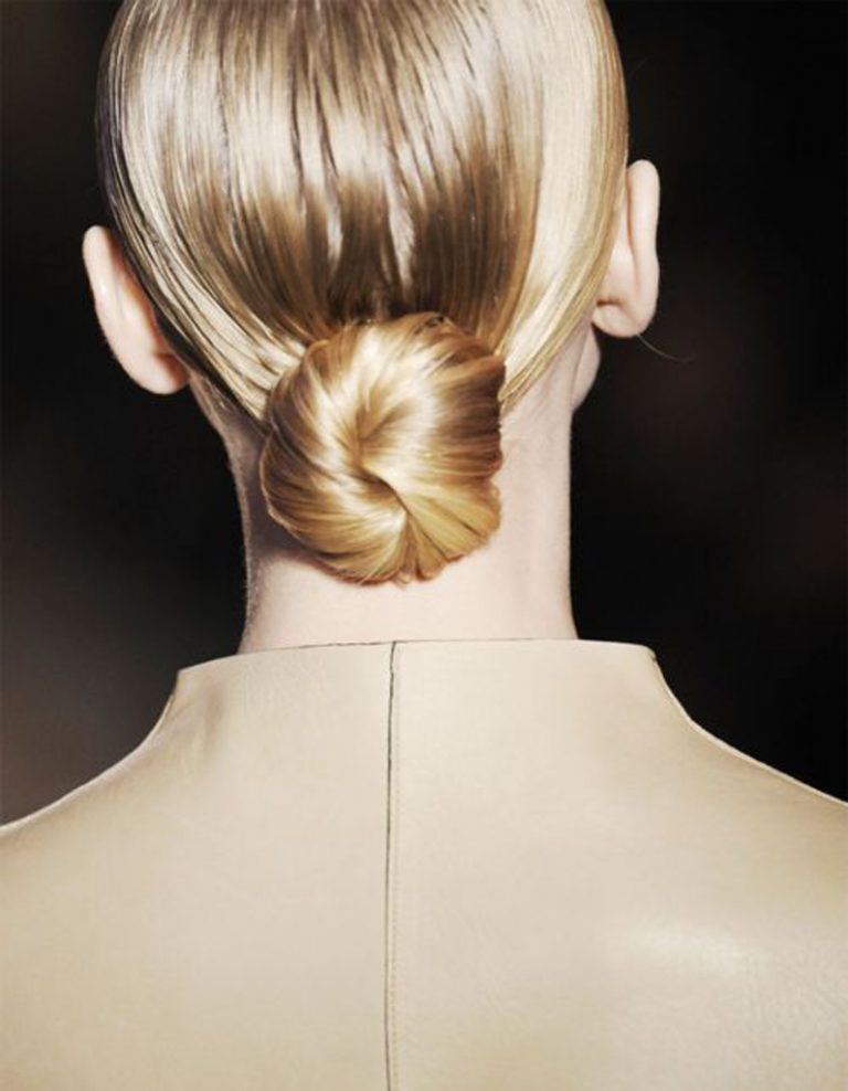 Tóc búi ướt chignon
