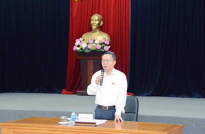 Phó Chủ tịch Quốc hội Phùng Quốc Hiển phát biểu tại buổi làm việc