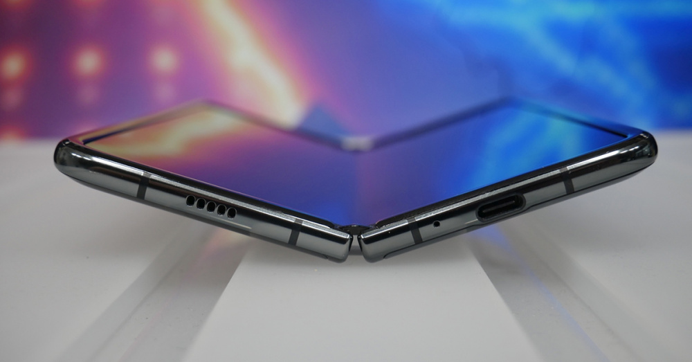 Samsung Galaxy Z Fold Lite a
