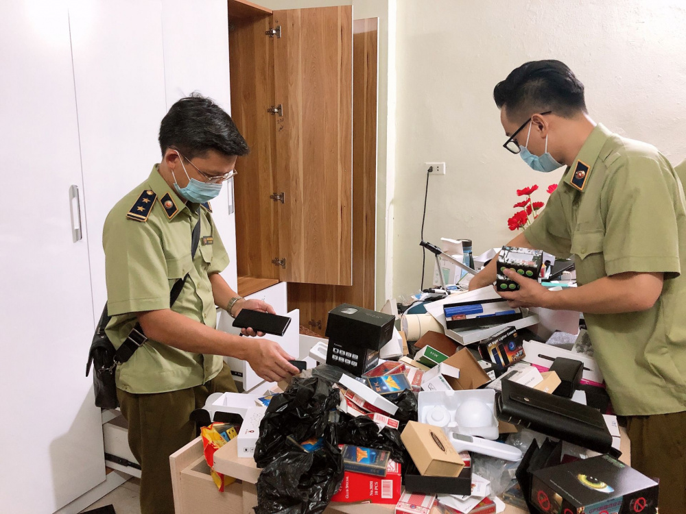 thiết bị gian lận thi cử
