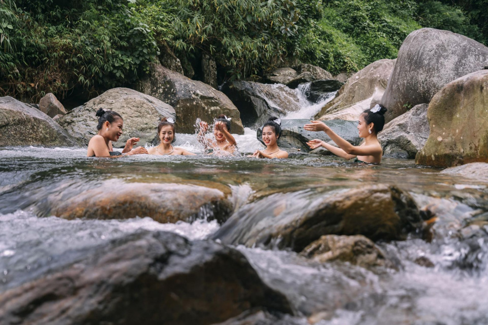 Tắm tiên