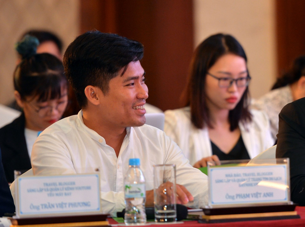 Nhà báo Phạm Việt Anh