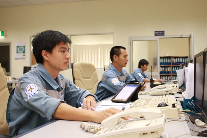 Sử dụng phần nhập dữ liệu thông tin nhật ký vận hành nhằm phát hiện bất thường trong hoạt động của thiết bị.