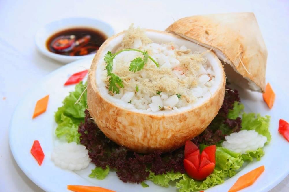 Cơm dừa Bến Trè
