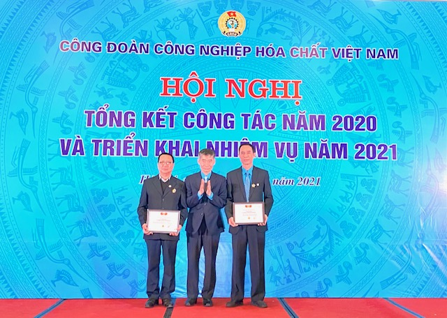 kỷ niệm chương